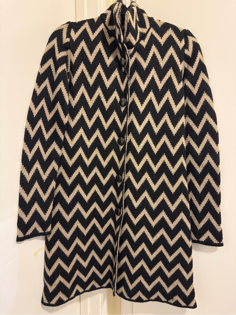 NWOT GioGio Chevron Patterned Sweater Coat in Black and Tan, Made in Italy